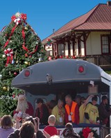 Dungannon Christmas Parade Picture With Santa Train